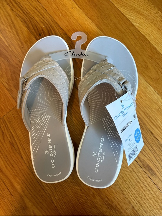 Clarks Shoes - Clarks Cloudsteppers Women's Sandals in Light Beige
